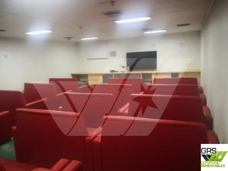 Баржа для продажу