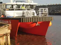 Катамаран на продаж