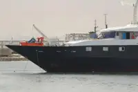 Пасажирський корабель для продажу