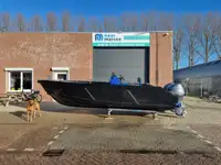 Контейнеровоз для продажу