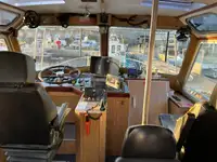 Лоцманський катер для продажу