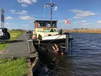 Буксир на продаж