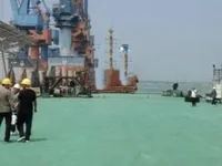 Баржа для продажу