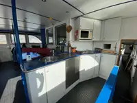 Універсальне судно для продажу