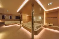 Круїзний корабель на продаж