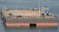 Баржа на продаж
