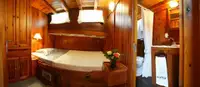Пасажирський корабель для продажу
