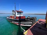 Буксирний човен на продаж