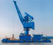 Контейнерний корабель на продаж
