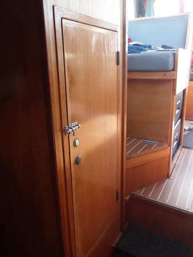 Лоцманський катер для продажу