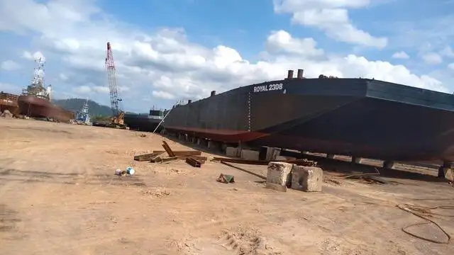 Баржа для продажу