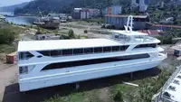 Пасажирський корабель для продажу