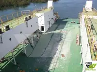 Десантний корабель-танкер для продажу