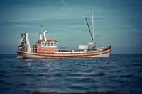 Пасажирське судно на продаж