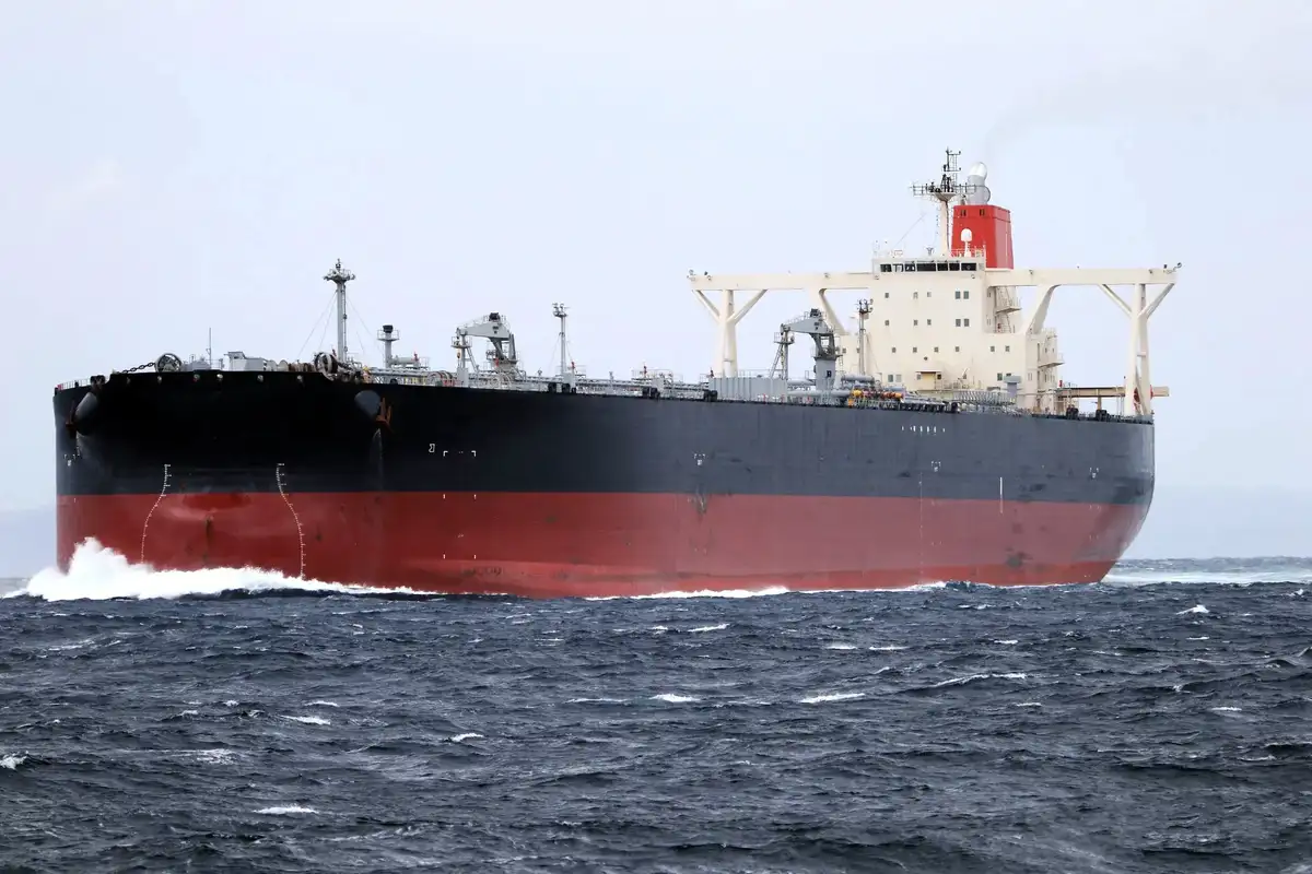 Танкер для нафти/хімікатів для продажу