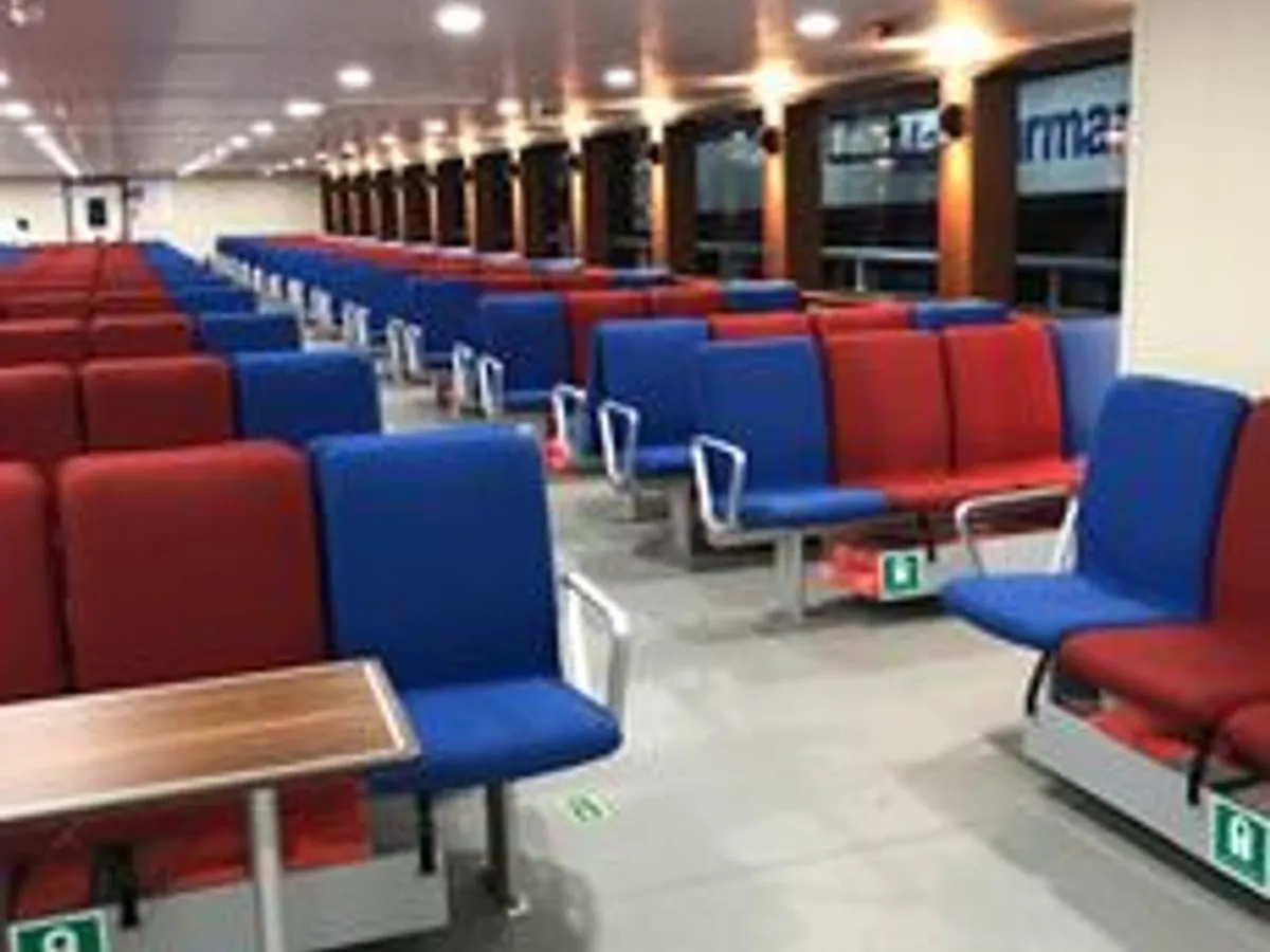 Пасажирський корабель для продажу