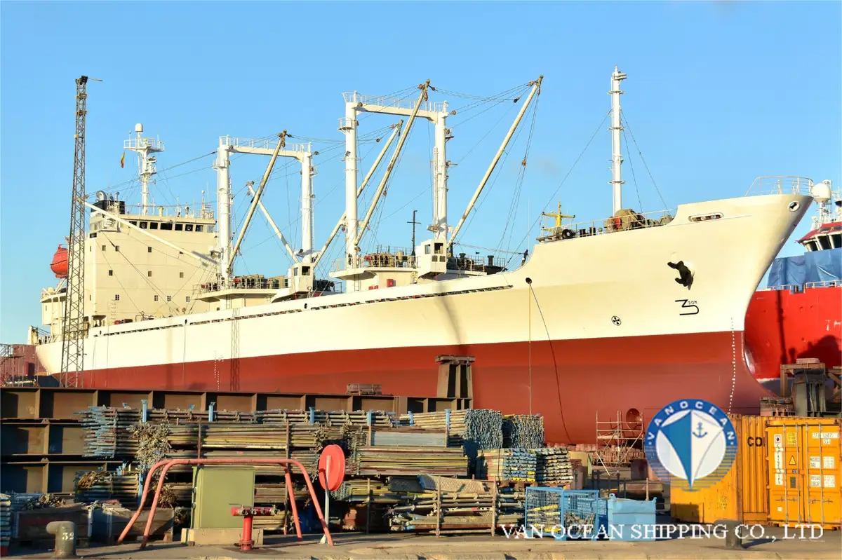 Рефрижераторне судно для продажу