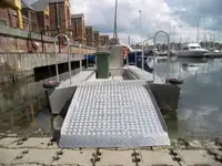 Контейнеровоз для продажу