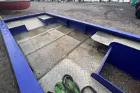 Поромне судно на продаж