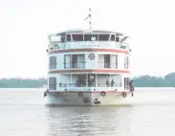 Круїзний лайнер для продажу