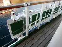 Круїзний лайнер для продажу