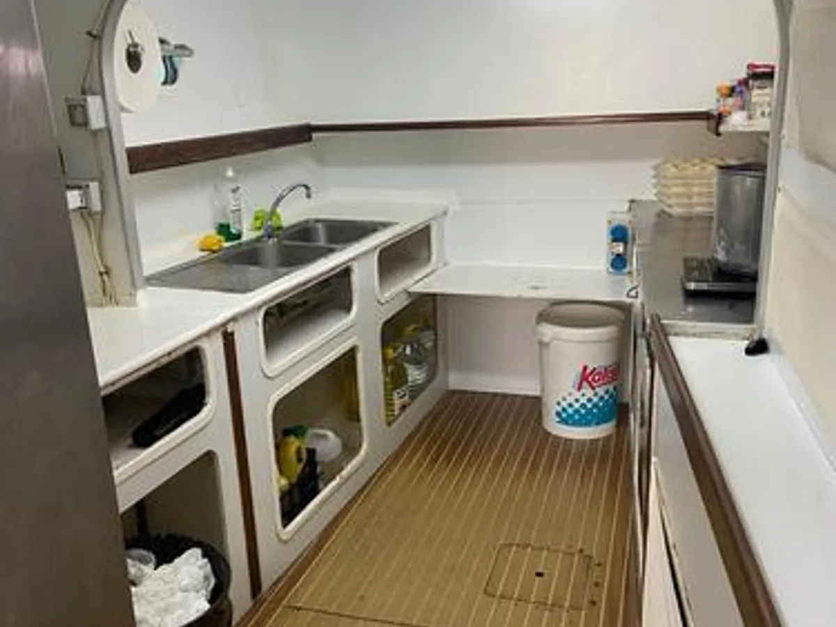 Пасажирський корабель для продажу