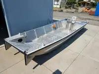 Десантний корабель, танк на продаж