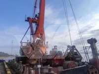 Судно з краном для продажу