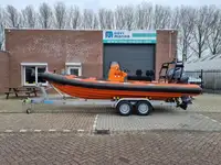 Жорсткий надувний човен на продаж