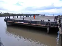 Баржа на продаж