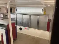 Поромне судно на продаж