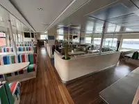 Пасажирський корабель для продажу