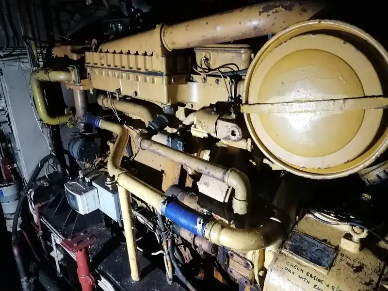 Буксирний човен на продаж