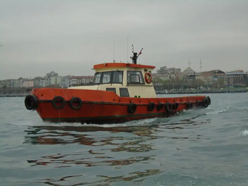 Буксирний човен на продаж