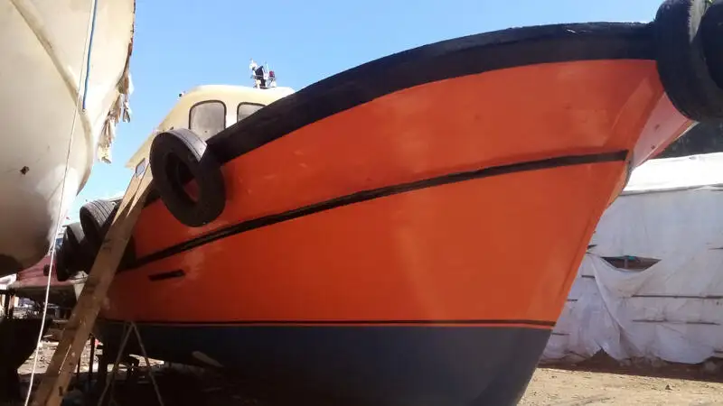 Буксирний човен на продаж