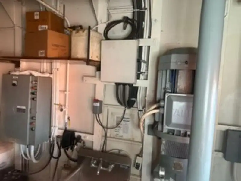 Буксирний човен на продаж