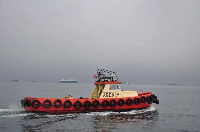 Буксирний човен на продаж