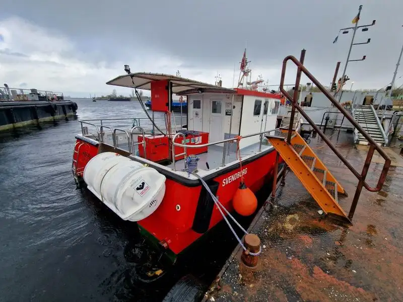 Катамаран на продаж