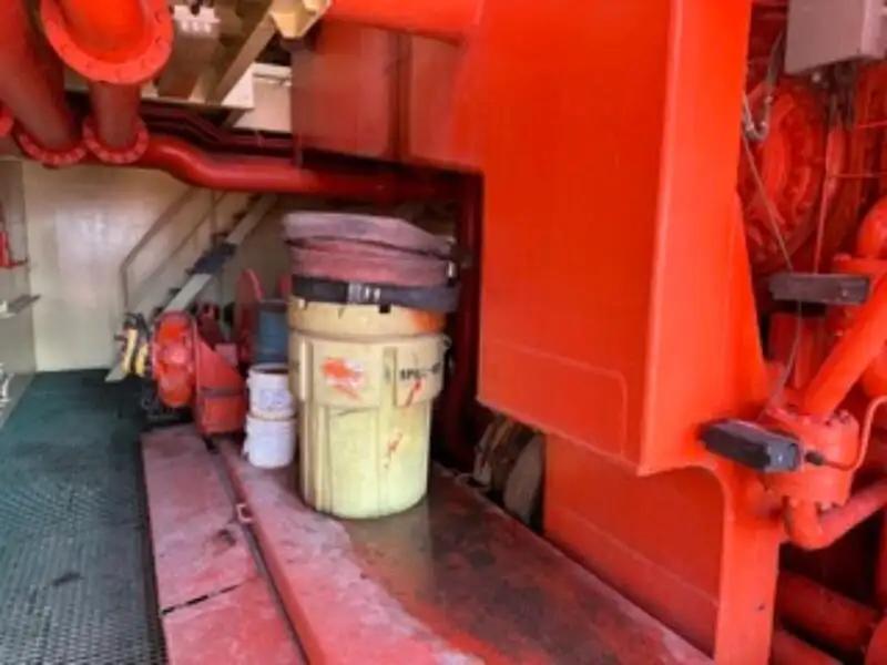 Буксирний човен на продаж