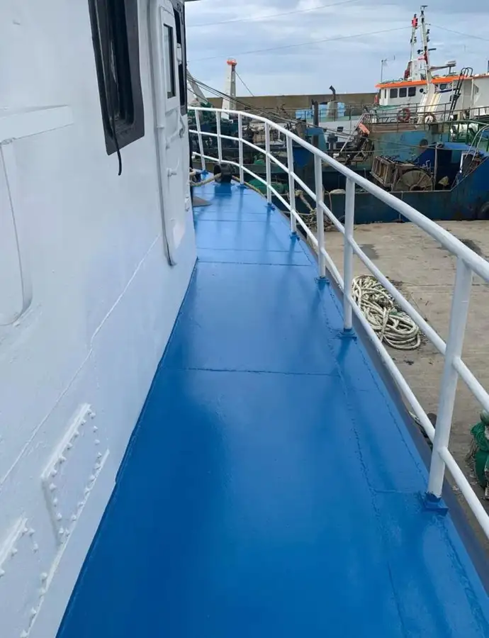 Рибальський траулер на продаж