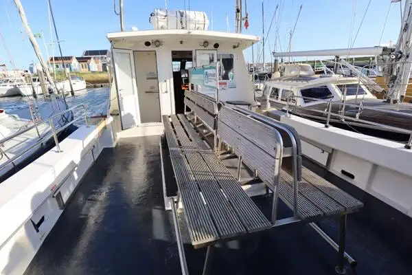 Патрульний катер на продаж