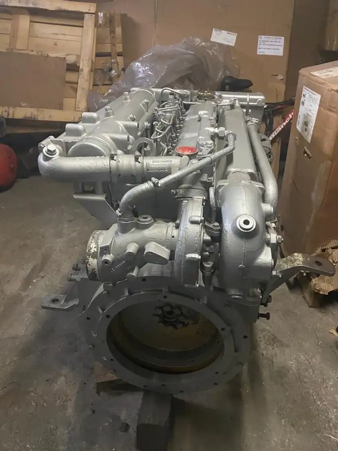 Буксирний човен на продаж