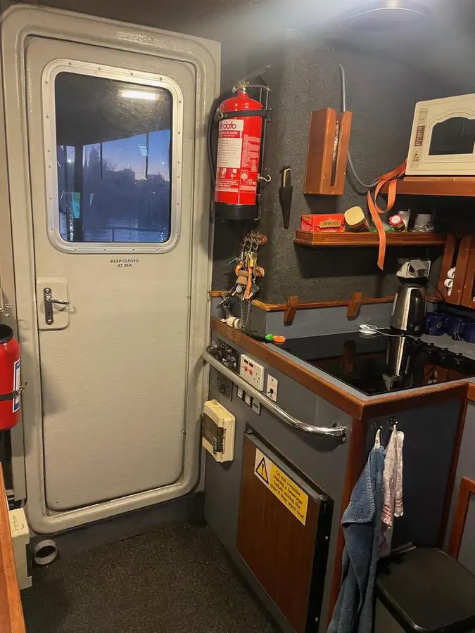 Катамаран на продаж