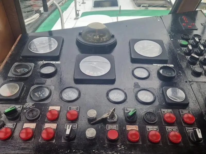 Лоцманський катер на продаж