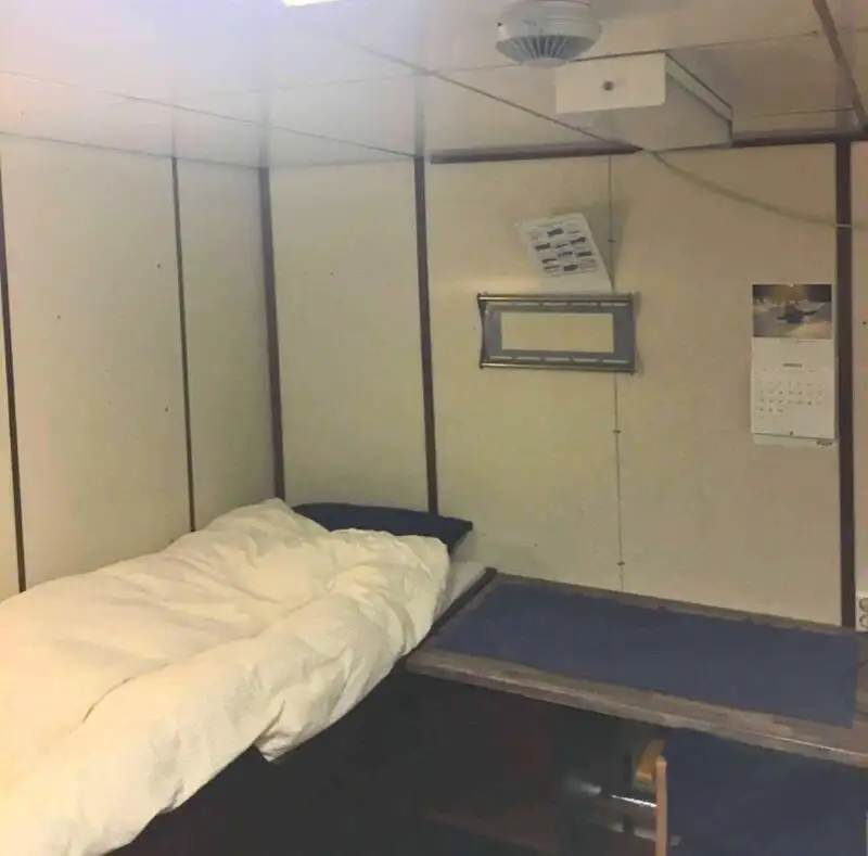 Буксирний човен на продаж