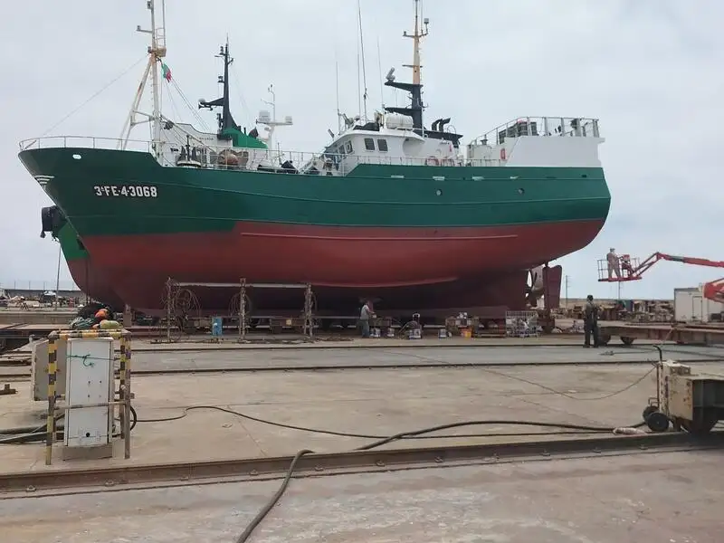 Рибальський траулер на продаж