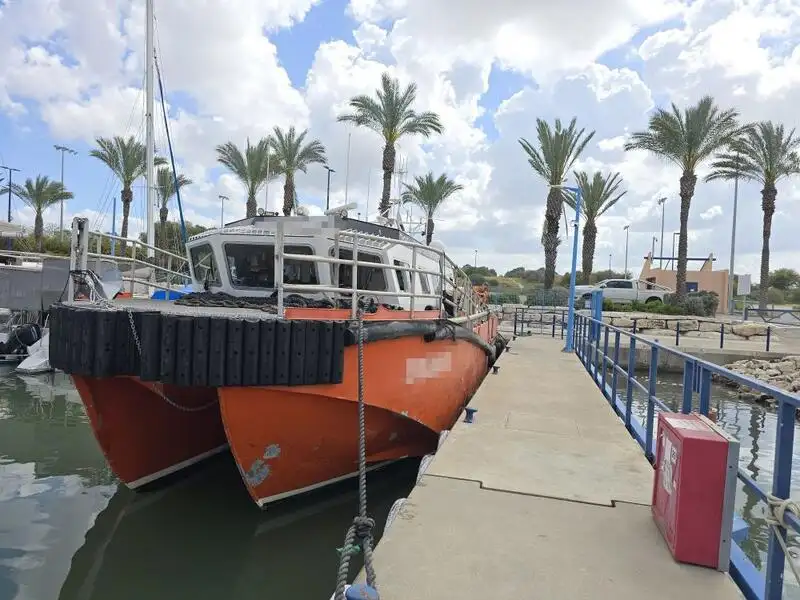 судно вітрової електростанції на продаж