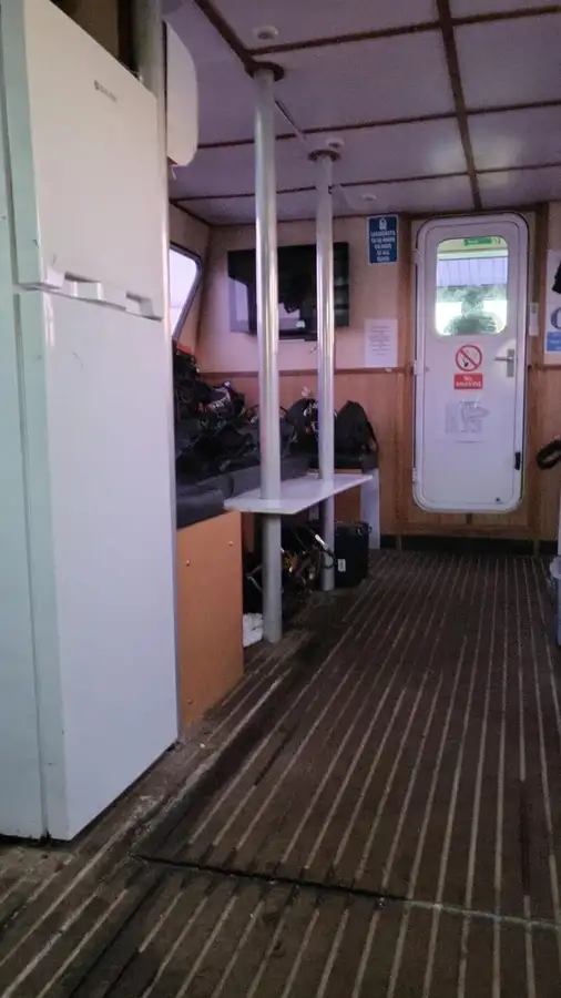 судно вітрової електростанції на продаж