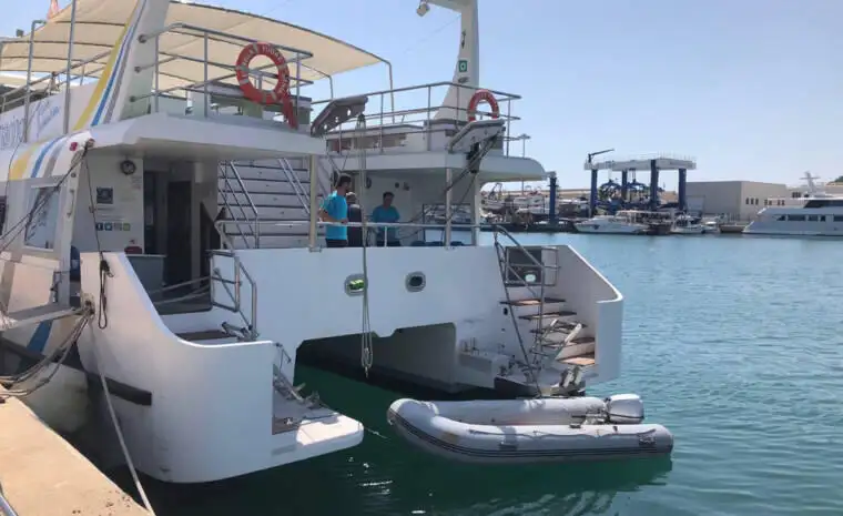 Поромне судно на продаж