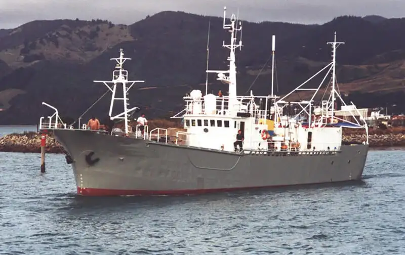 Ярусне судно на продаж